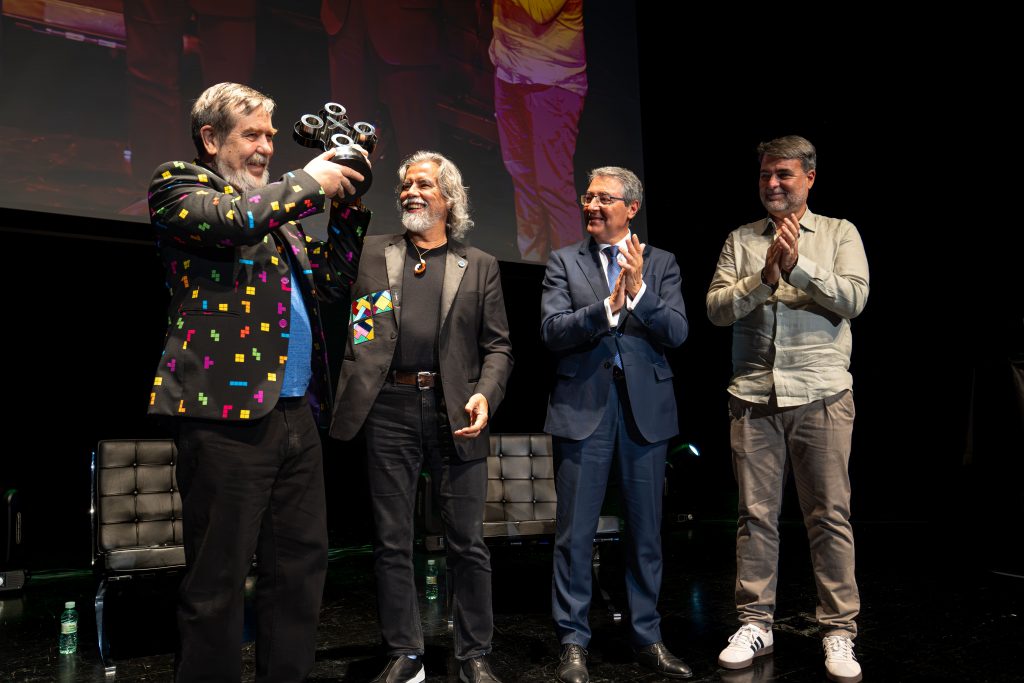 Alexey Pajitnov, creador del Tetris, consigue el primer trofeo de OXO Legends