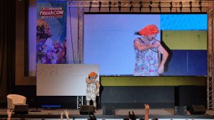 La absurda clase de Míster Jägger en FreakCon. / Kami